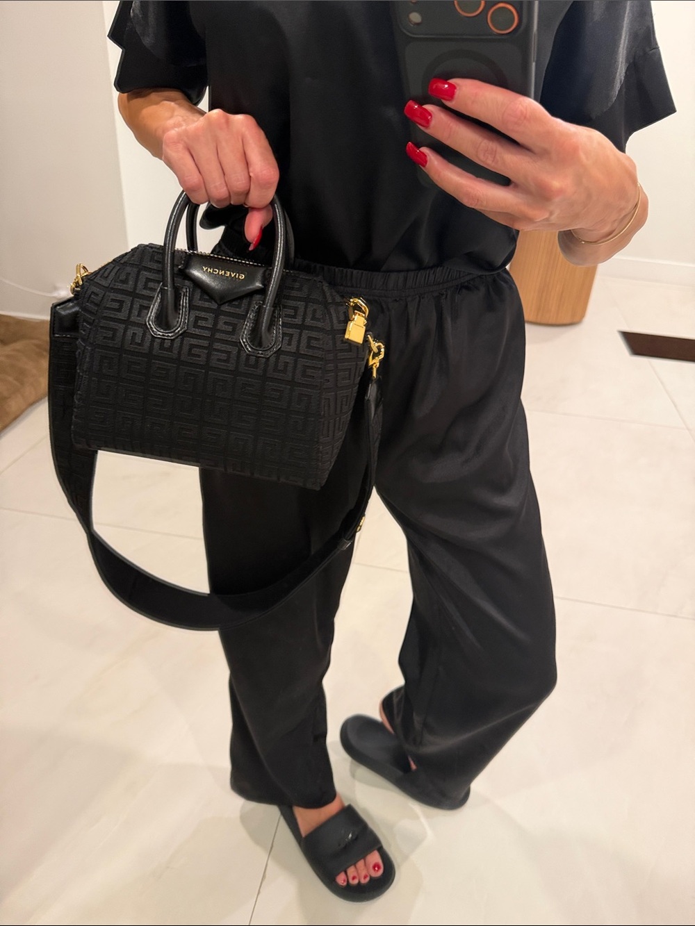 Givenchy Antigona - Picture 13 of 13